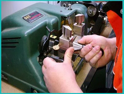 Hewlett Locksmith Service Hewlett, NY 516-283-5296 - 1-18